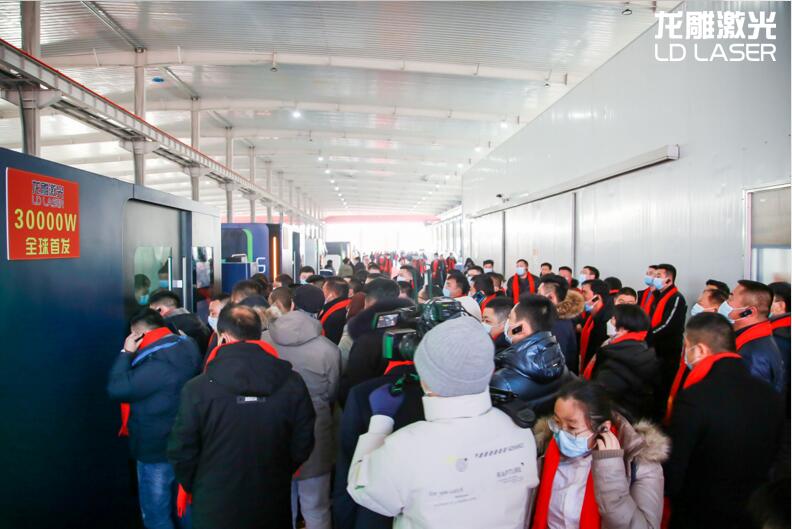 “风华十载 筑梦未来”—NBA押注网站激光30000W全球首发(图2) “风华十载 筑梦未来”—NBA押注网站激光30000W全球首发(图2)